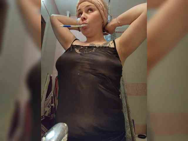real live webcam YourFunnyBlondiee