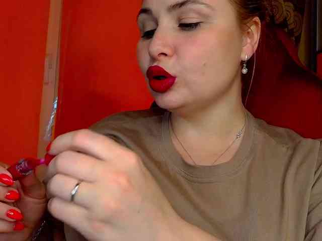 YourFunnyBlondiee webcam
