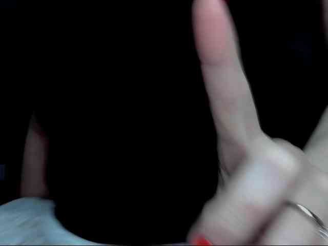 YourFunnyBlondiee webcam
