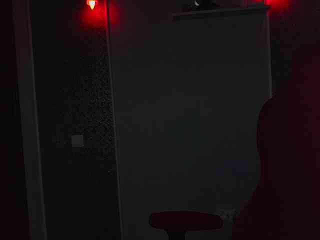 YourFunnyBlondiee webcam
