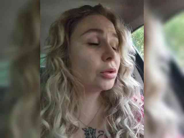 YourFunnyBlondiee