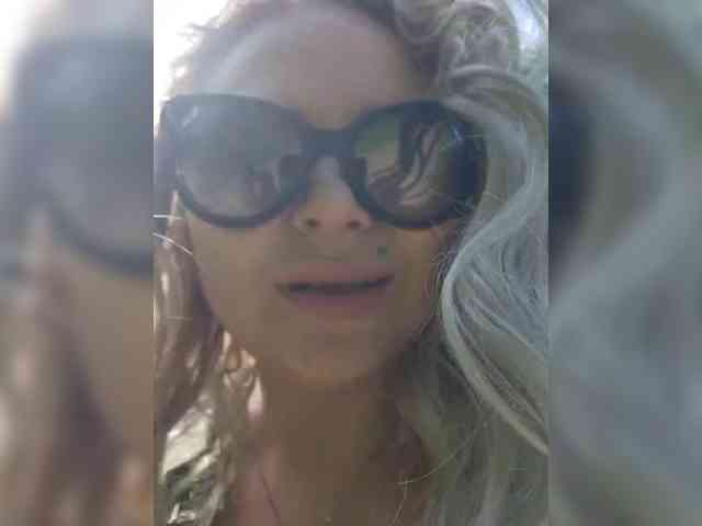 YourFunnyBlondie... Live Webcam on BongaCams