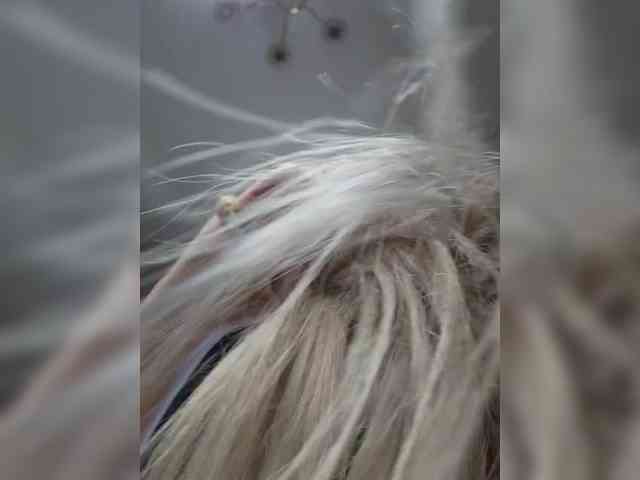 YourFunnyBlondiee webcam