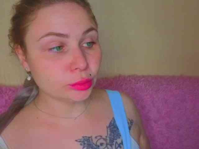 video chatroom YourFunnyBlondiee