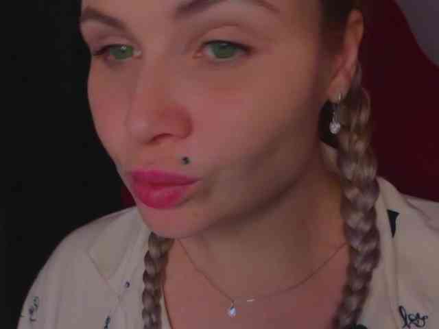 xxx porn YourFunnyBlondiee
