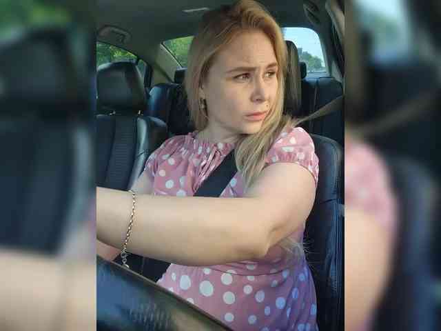 YourFunnyBlondie... Live Webcam on BongaCams