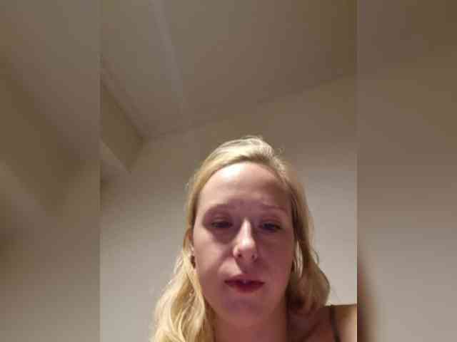 TrishaCute webcam
