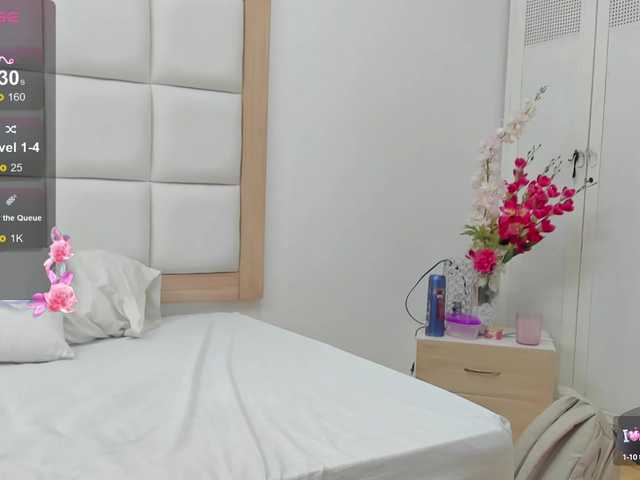 MiaBlake chat room