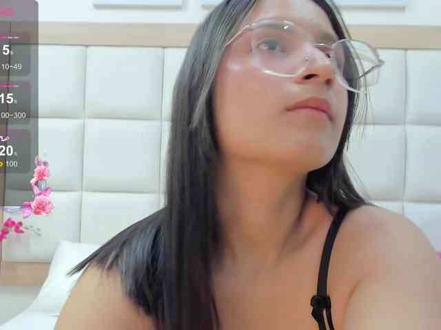 MiaBlake webcam
