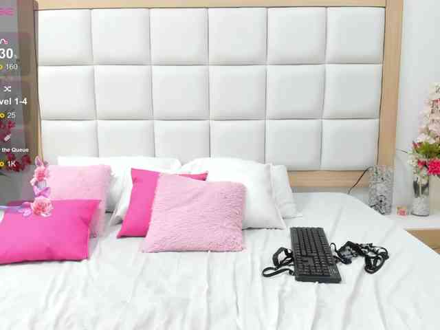 MiaBlake webcam