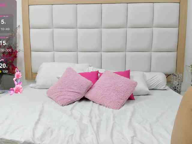 MiaBlake webcam