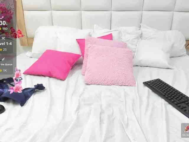 MiaBlake webcam