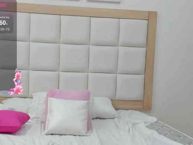 MiaBlake webcam