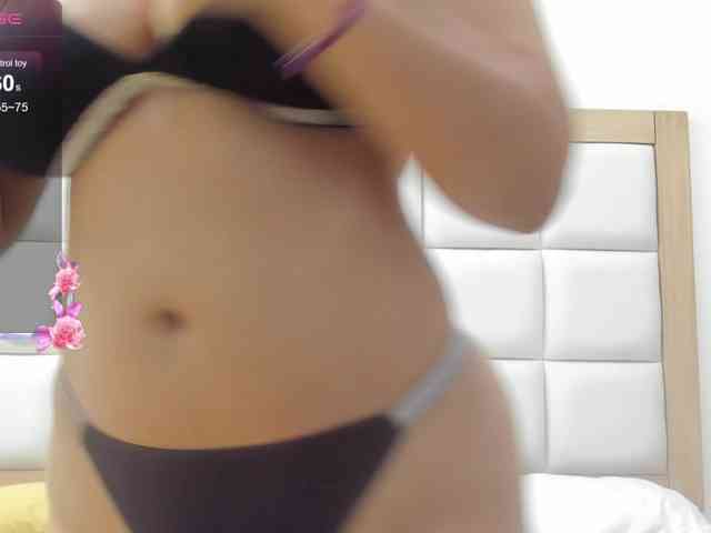 MiaBlake webcam