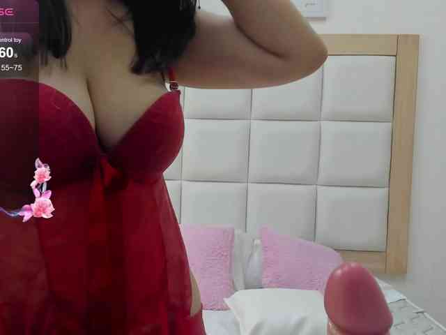 MiaBlake webcam