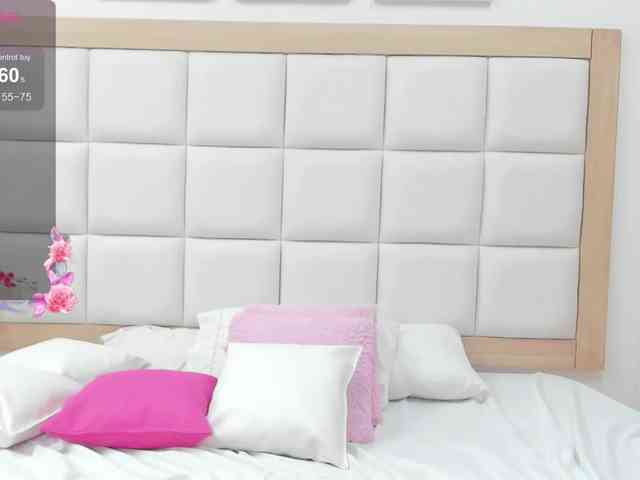 MiaBlake webcam