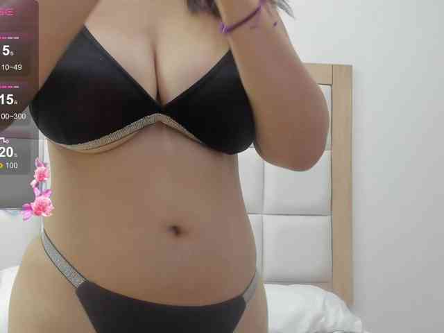MiaBlake webcam