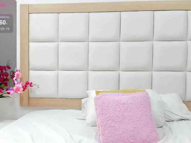 MiaBlake webcam
