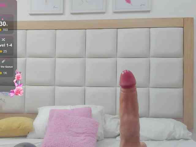MiaBlake webcam