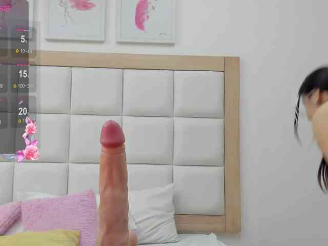 MiaBlake webcam