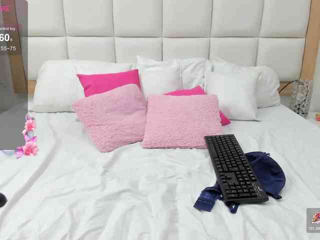 MiaBlake webcam