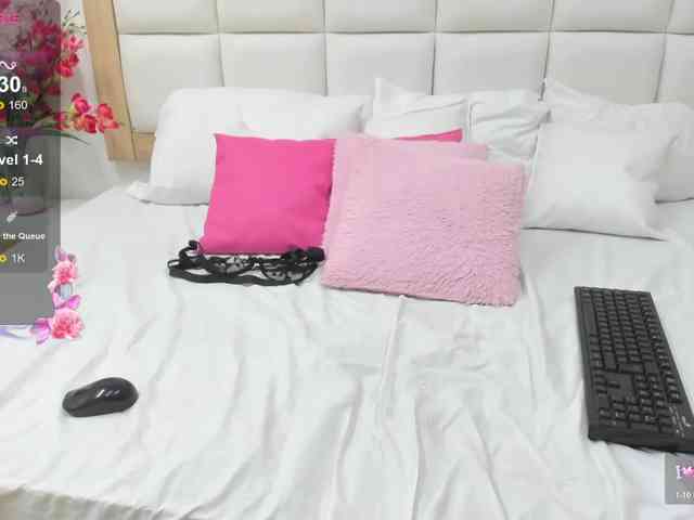 MiaBlake webcam