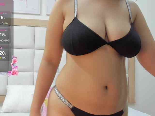 MiaBlake webcam