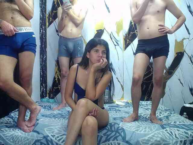 TheNewHotMarchGroup webcam