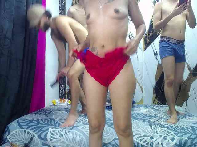 TheNewHotMarchGroup webcam