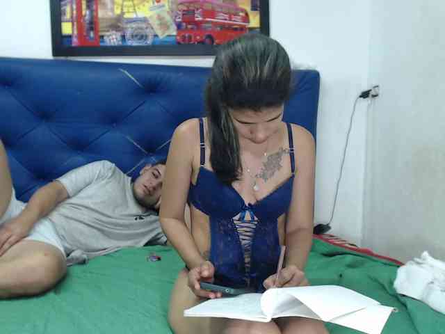 TheNewHotMarchGroup webcam