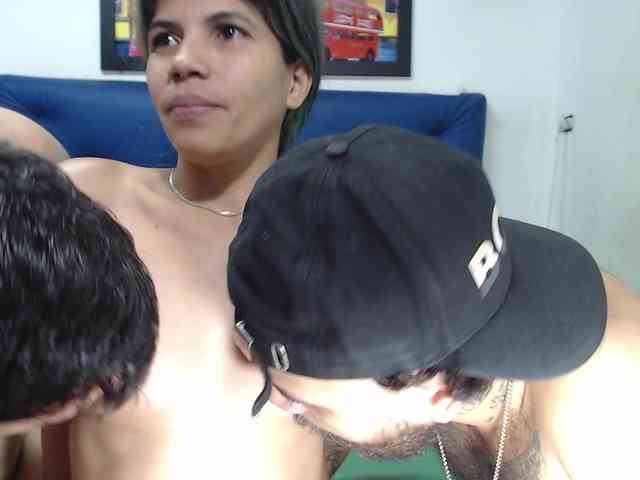 TheNewHotMarchGr... Live Webcam on BongaCams