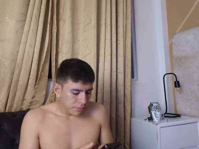 DanteSaenz Live Webcam on BongaCams