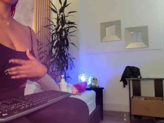 Ebonyyhot webcam