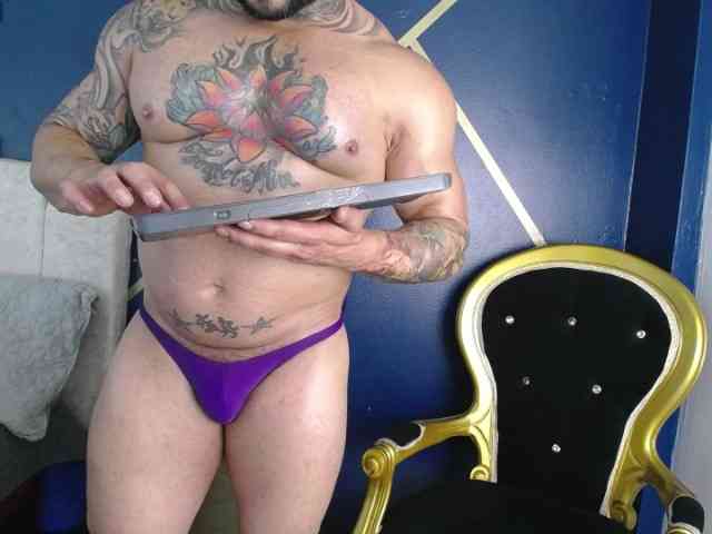MuscleBigguy