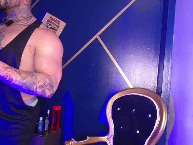 MuscleBigguy
