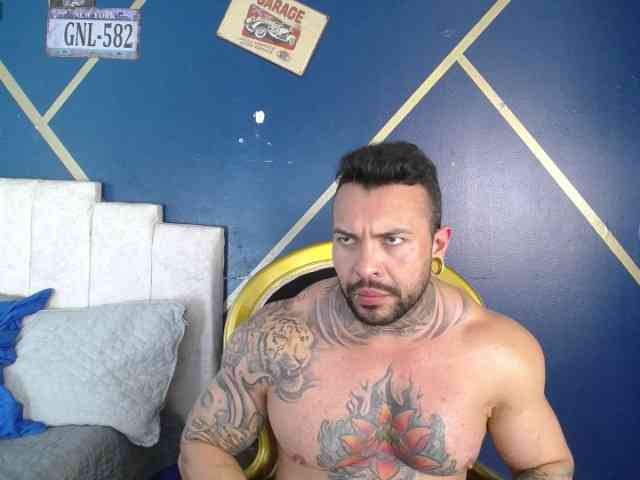 MuscleBigguy Live Webcam on BongaCams
