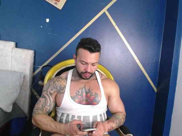 MuscleBigguy
