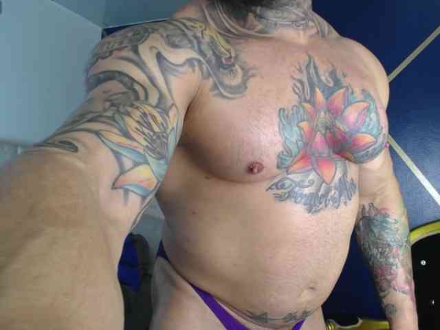 MuscleBigguy