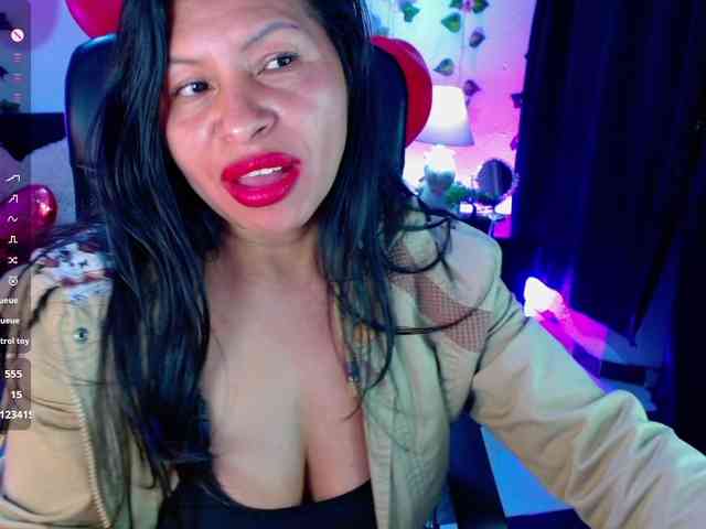AbbyPrincessAGT Live Webcam on BongaCams