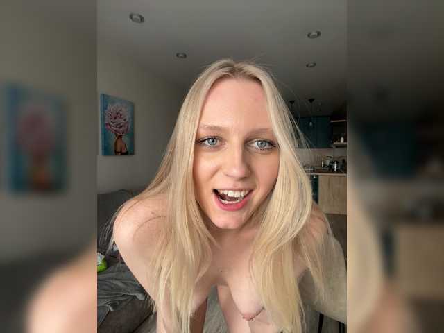 стрип от HotWillow