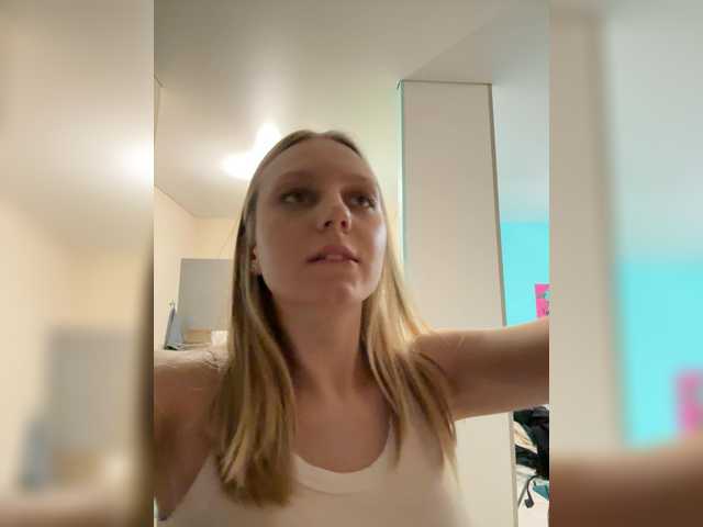 HotWillow's BongaCams show and profile