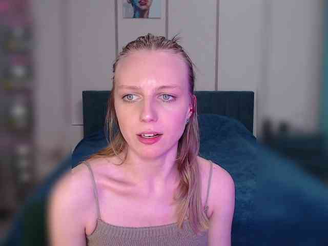 real web cam porn HotWillow