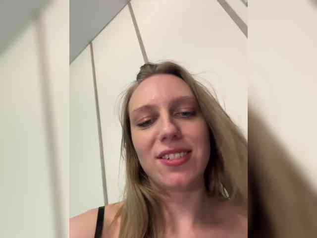 HotWillow webcam