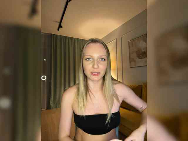 HotWillow webcam