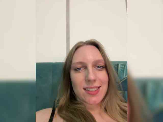 HotWillow webcam