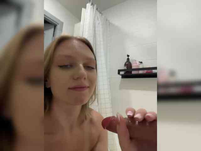 free webcam porn HotWillow