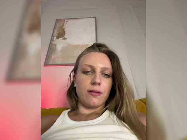 sexy striptease show HotWillow