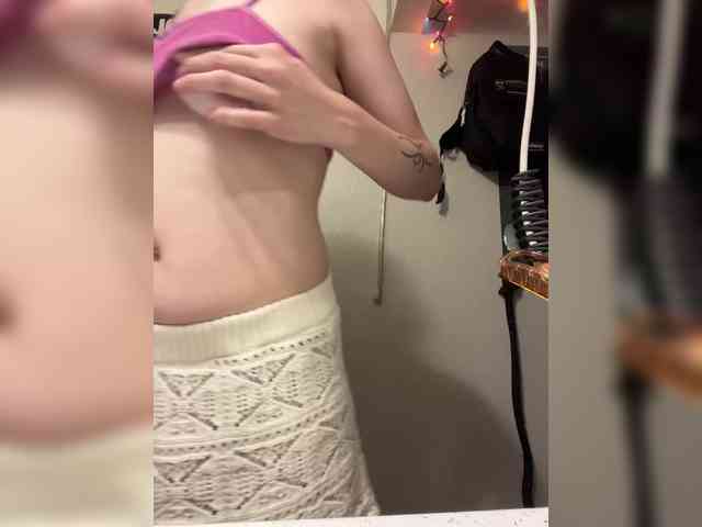 FreakyFaith webcam