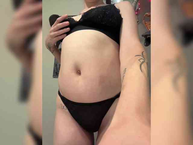 FreakyFaith webcam