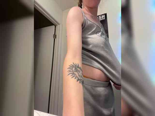 FreakyFaith webcam